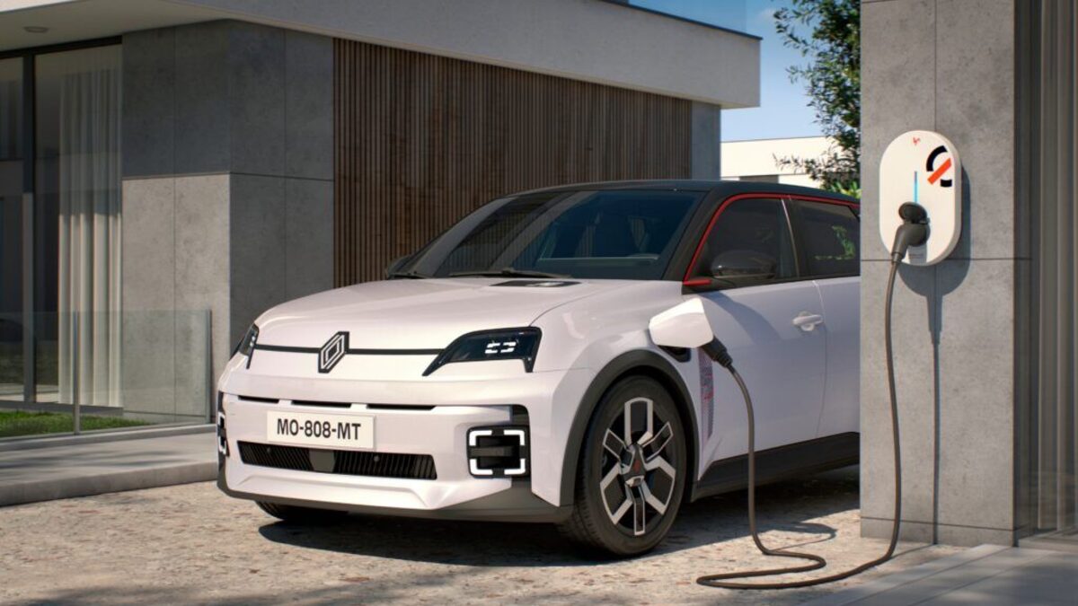 A Renault electric powertrain unit, the kind that uses a wound-rotor motor with no rare-earth magnets