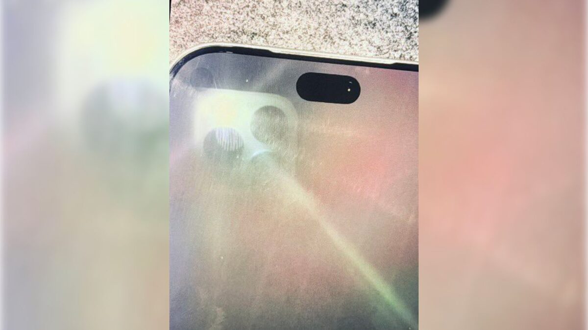 Leaked iPhone 18 Pro prototype image showing a smaller Dynamic Island and repositioned camera