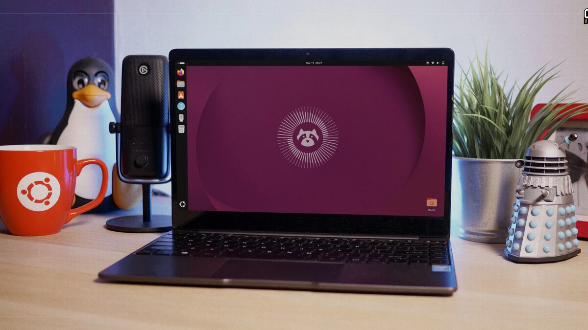 Ubuntu 26.04 LTS Resolute Raccoon desktop with GNOME 50